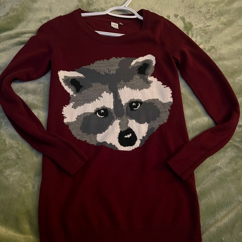 Twik Burgundy Raccoon Sweater 🦝